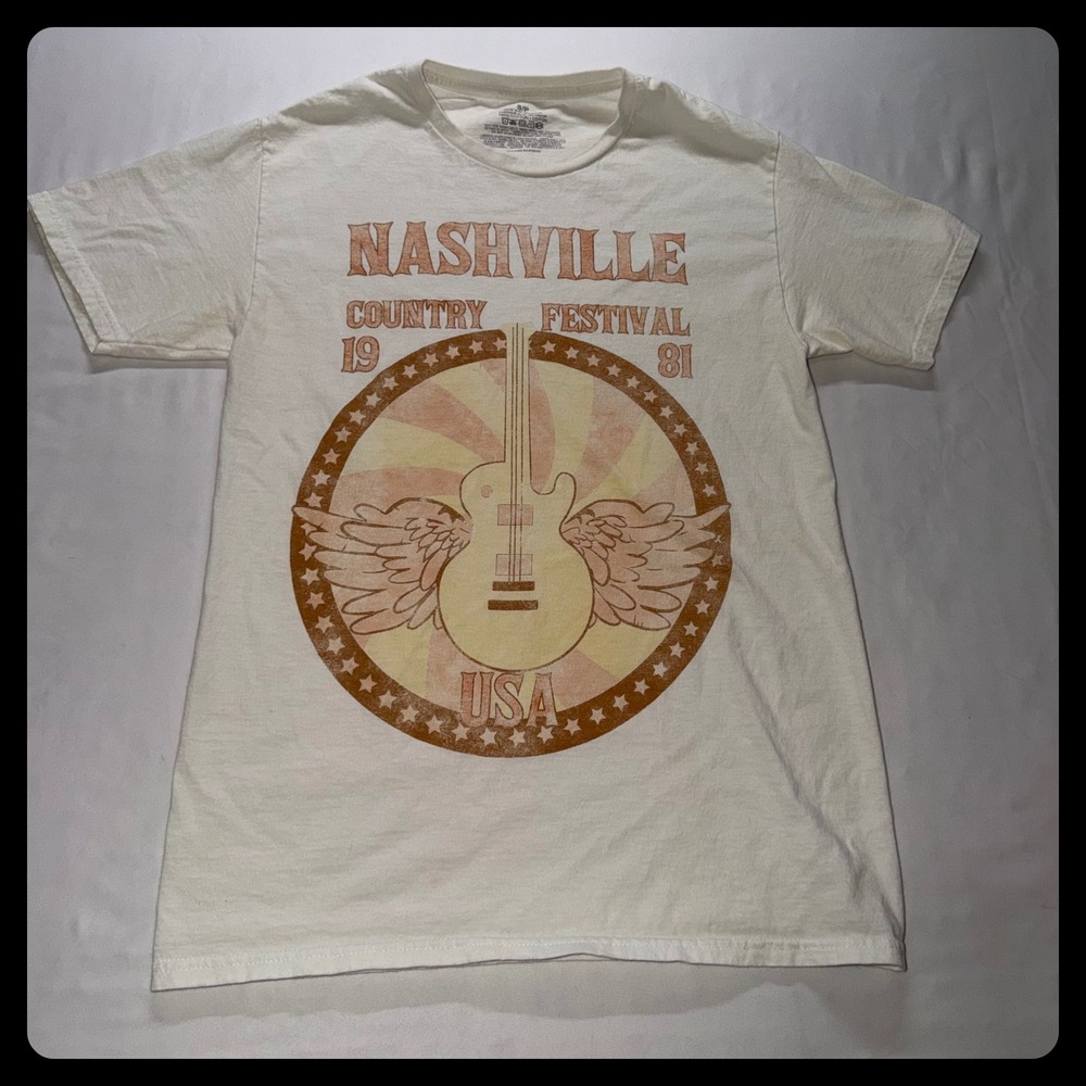 Nashville Country Festival 1981 Graphic Tee Womens Small Cream Guitar Music
